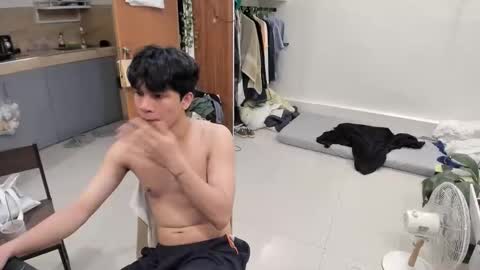 Green online show from 10/14/25, 08:20