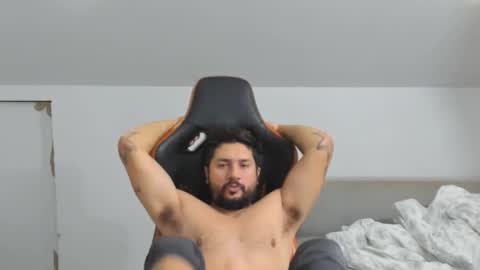 Snapshot of theguardian7 chatting on 11/14/25, 05:50 theguardian7 online show from 11/14/25, 05:50