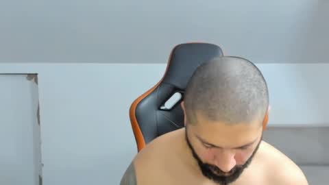 Snapshot of theguardian7 chatting on 11/20/25, 06:24 theguardian7 online show from 11/20/25, 06:24