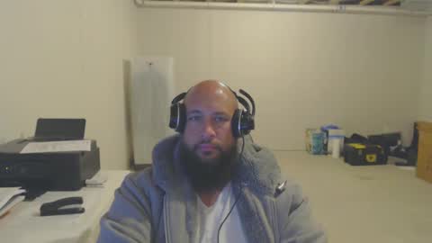 Snapshot of thehawaiian93 chatting on 09/27/25, 08:30 thehawaiian93 online show from 09/27/25, 08:30