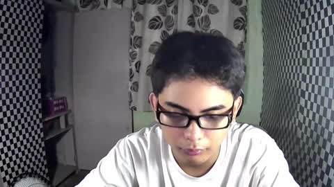 Snapshot of thehugecomeback chatting on 12/05/24, 11:49 Xerxis online show from 12/05/24, 11:49