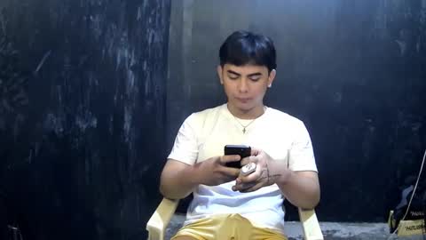 Snapshot of thehugecomeback chatting on 02/10/25, 07:38 Xerxis online show from 02/10/25, 07:38