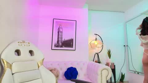 Theia  online show from 12/23/24, 01:03