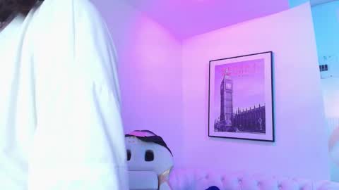 Theia  online show from 01/12/25, 12:44