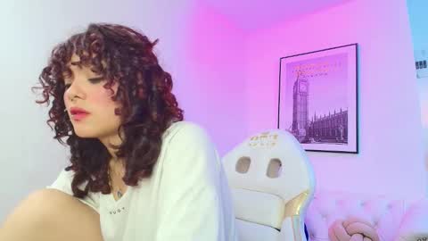 Theia  online show from 01/12/25, 03:46