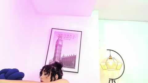 Theia  online show from 02/04/25, 05:45