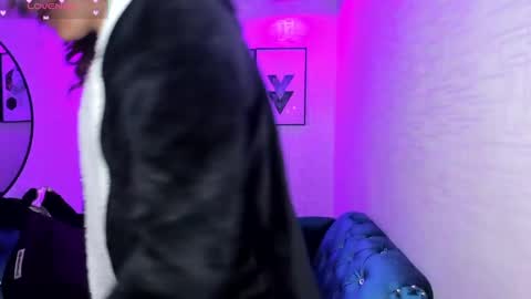 Theia  online show from 11/12/25, 01:00