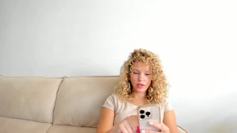 Lily Marie online show from 12/02/24, 05:59