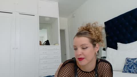 Lily Marie online show from 10/20/25, 07:58