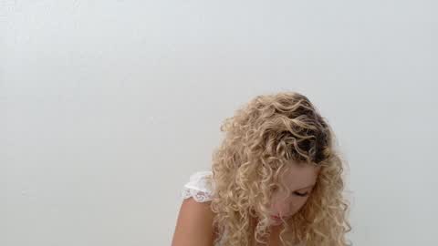 Lily Marie online show from 05/28/26, 02:25