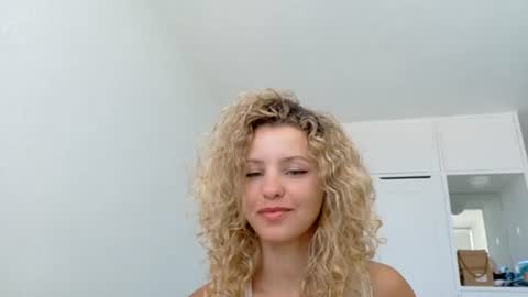 Lily Marie online show from 06/15/26, 07:05