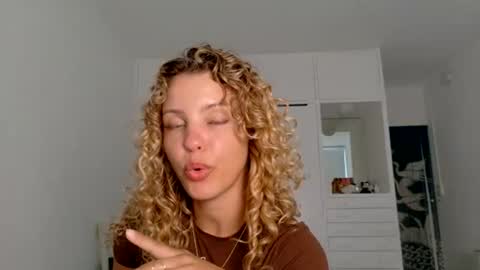 Lily Marie online show from 06/20/26, 09:28
