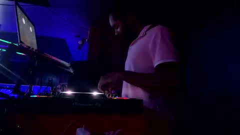 Snapshot of thejamaican101 chatting on 09/19/25, 02:57 Alex876 online show from 09/19/25, 02:57