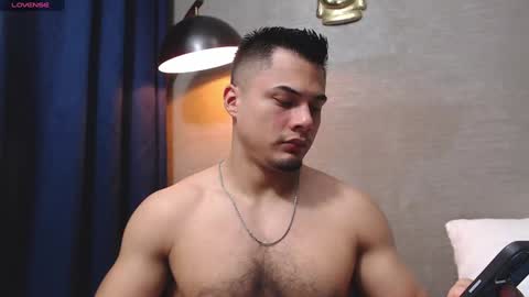 Snapshot of thekingerick chatting on 12/29/24, 01:45 thekingerick online show from 12/29/24, 01:45