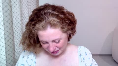 Snapshot of theladysblush chatting on 10/05/25, 07:50 Ella online show from 10/05/25, 07:50