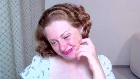 Snapshot of theladysblush chatting on 10/12/25, 06:01 Ella online show from 10/12/25, 06:01