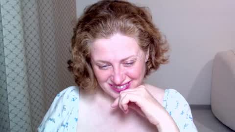 Snapshot of theladysblush chatting on 10/13/25, 06:41 Ella online show from 10/13/25, 06:41