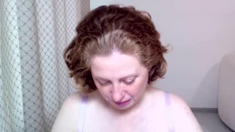 Snapshot of theladysblush chatting on 10/22/25, 08:47 Ella online show from 10/22/25, 08:47