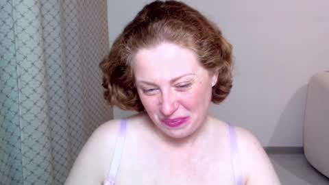 Snapshot of theladysblush chatting on 10/24/25, 05:37 Ella online show from 10/24/25, 05:37