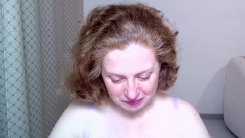 Snapshot of theladysblush chatting on 11/27/25, 03:58 Ella online show from 11/27/25, 03:58