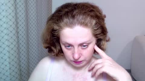 Snapshot of theladysblush chatting on 11/28/25, 07:00 Ella online show from 11/28/25, 07:00