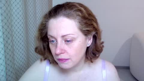 Ella online show from 01/10/26, 07:43