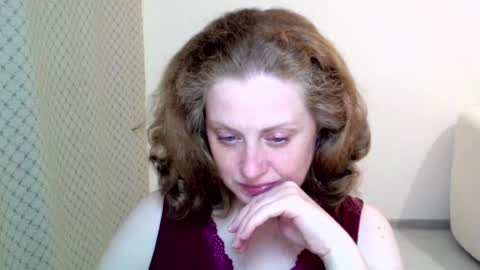 Ella online show from 05/27/26, 06:49
