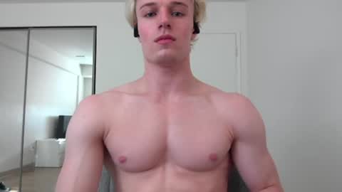 Snapshot of thelevimeyers chatting on 07/10/26, 12:48 thelevimeyers online show from 07/10/26, 12:48