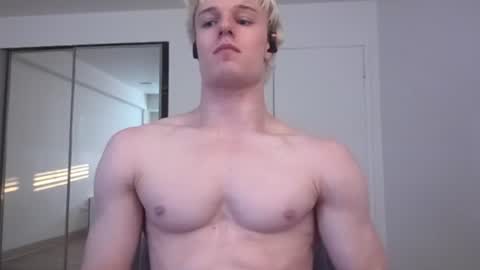 Snapshot of thelevimeyers chatting on 07/24/26, 01:36 thelevimeyers online show from 07/24/26, 01:36