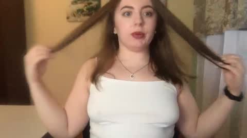 Snapshot of thelexy chatting on 12/17/25, 12:33 Alexa online show from 12/17/25, 12:33