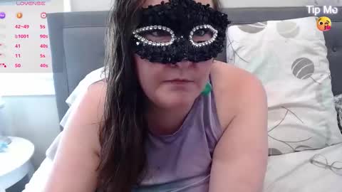 Lacey online show from 06/11/26, 02:04