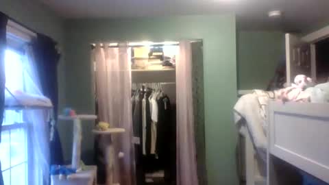 Snapshot of thelittlebambii chatting on 02/04/25, 09:52 Little Bambii online show from 02/04/25, 09:52