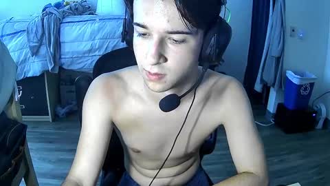 Louie online show from 09/21/25, 05:03