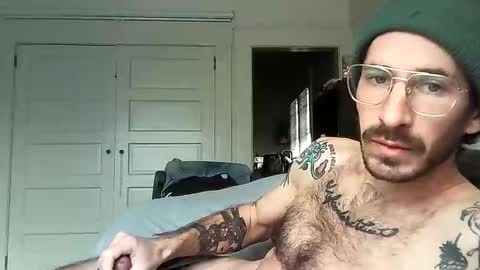 Snapshot of themasturater chatting on 12/17/25, 04:57 The Masturater online show from 12/17/25, 04:57