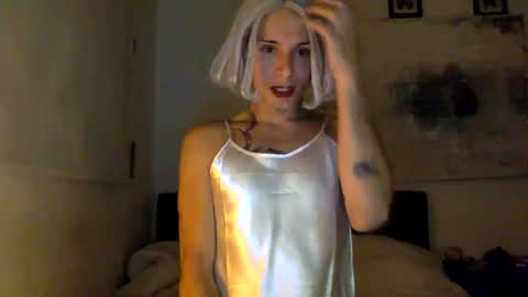 Snapshot of thematryoshka chatting on 01/01/25, 03:34 Lucy Lucy online show from 01/01/25, 03:34