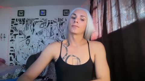 Snapshot of thematryoshka chatting on 10/04/25, 09:46 Lucy Lucy online show from 10/04/25, 09:46