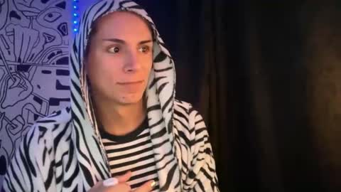 Snapshot of thematryoshka chatting on 10/24/25, 02:52 Lucy Lucy online show from 10/24/25, 02:52