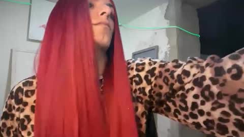 Snapshot of thematryoshka chatting on 11/13/25, 08:52 Lucy Lucy online show from 11/13/25, 08:52