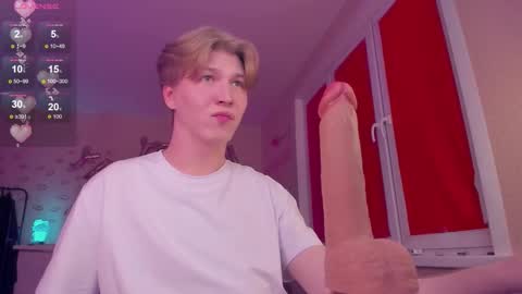 Snapshot of themikesever chatting on 09/15/25, 05:57 Sever online show from 09/15/25, 05:57