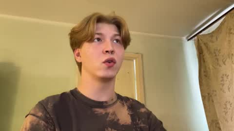 Snapshot of themikesever chatting on 09/29/25, 04:39 Sever online show from 09/29/25, 04:39