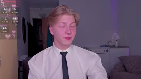 Snapshot of themikesever chatting on 11/16/25, 12:22 Sever online show from 11/16/25, 12:22