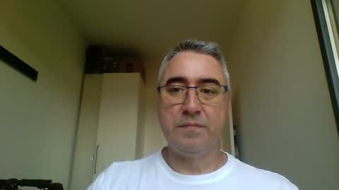 Snapshot of themohican chatting on 04/17/26, 09:12 Themohican online show from 04/17/26, 09:12