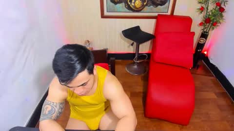 Snapshot of themuscularvenezuelanman chatting on 04/04/26, 10:51 themuscularvenezuelanman online show from 04/04/26, 10:51