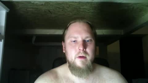 Snapshot of thenewdude1992 chatting on 02/14/25, 06:08 thenewdude1992 online show from 02/14/25, 06:08