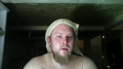 Snapshot of thenewdude1992 chatting on 02/17/25, 08:36 thenewdude1992 online show from 02/17/25, 08:36