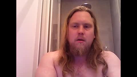 Snapshot of thenewdude1992 chatting on 10/07/25, 12:52 thenewdude1992 online show from 10/07/25, 12:52