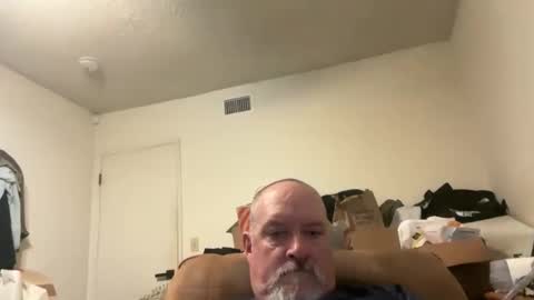 Snapshot of thenewganon chatting on 05/25/26, 03:01 thenewganon online show from 05/25/26, 03:01