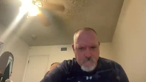 Snapshot of thenewganon chatting on 05/26/26, 04:47 thenewganon online show from 05/26/26, 04:47