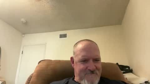 Snapshot of thenewganon chatting on 05/27/26, 10:40 thenewganon online show from 05/27/26, 10:40