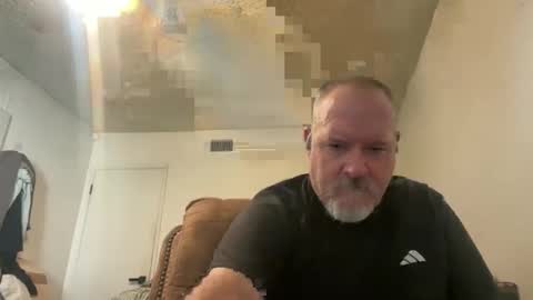 Snapshot of thenewganon chatting on 05/30/26, 06:49 thenewganon online show from 05/30/26, 06:49